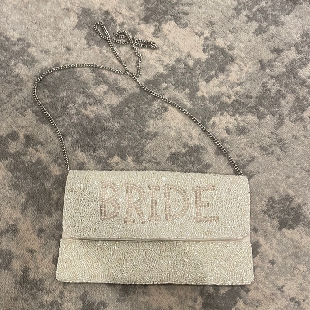 Bride clutch